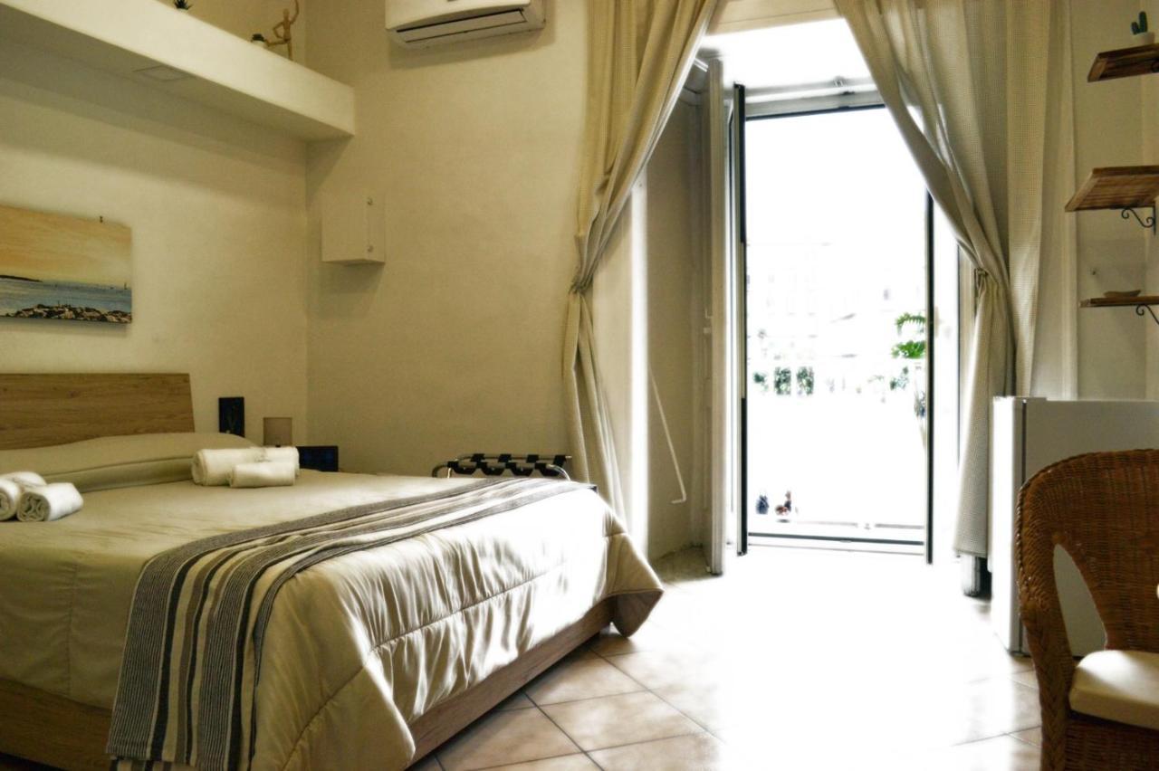 Vanzi Rooms Naples Exterior photo