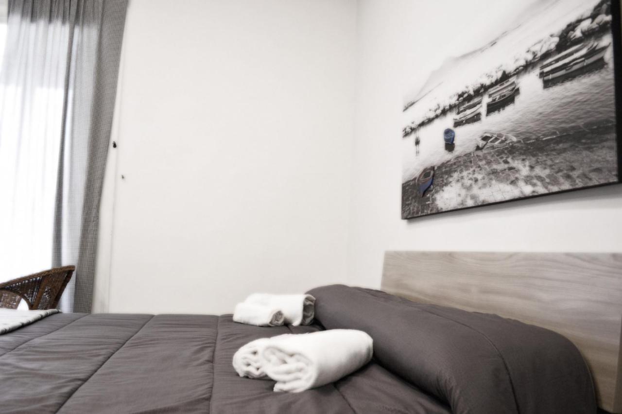 Vanzi Rooms Naples Exterior photo