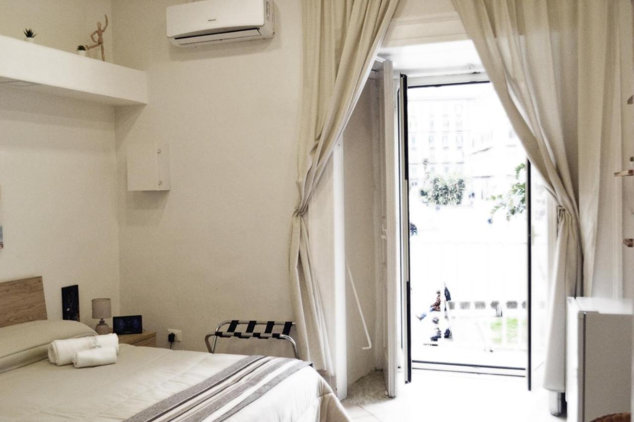 Vanzi Rooms Naples Exterior photo